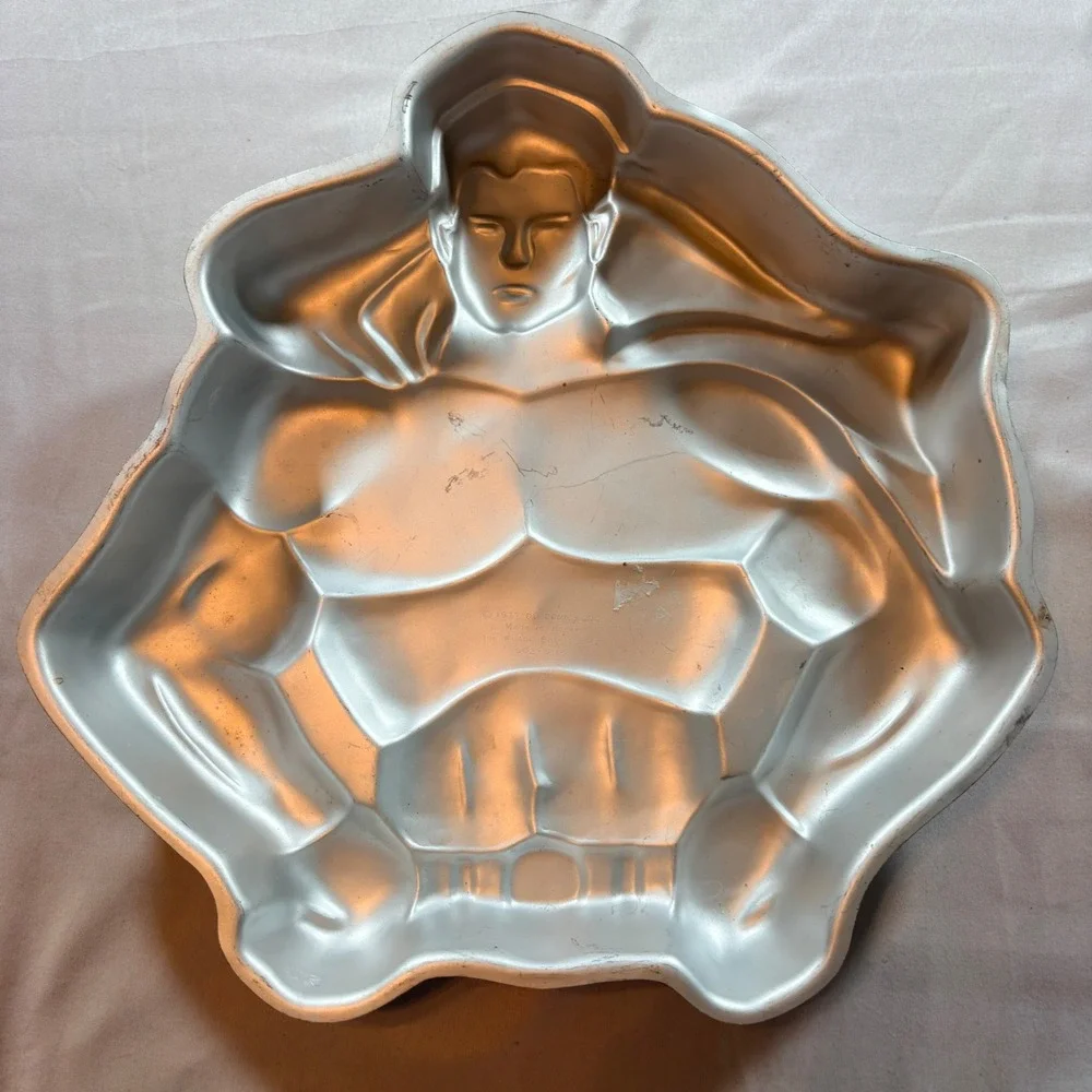 Wilton Superman Cake Pan Vintage 1977 DC Comics Aluminum Superhero Mold 502-212